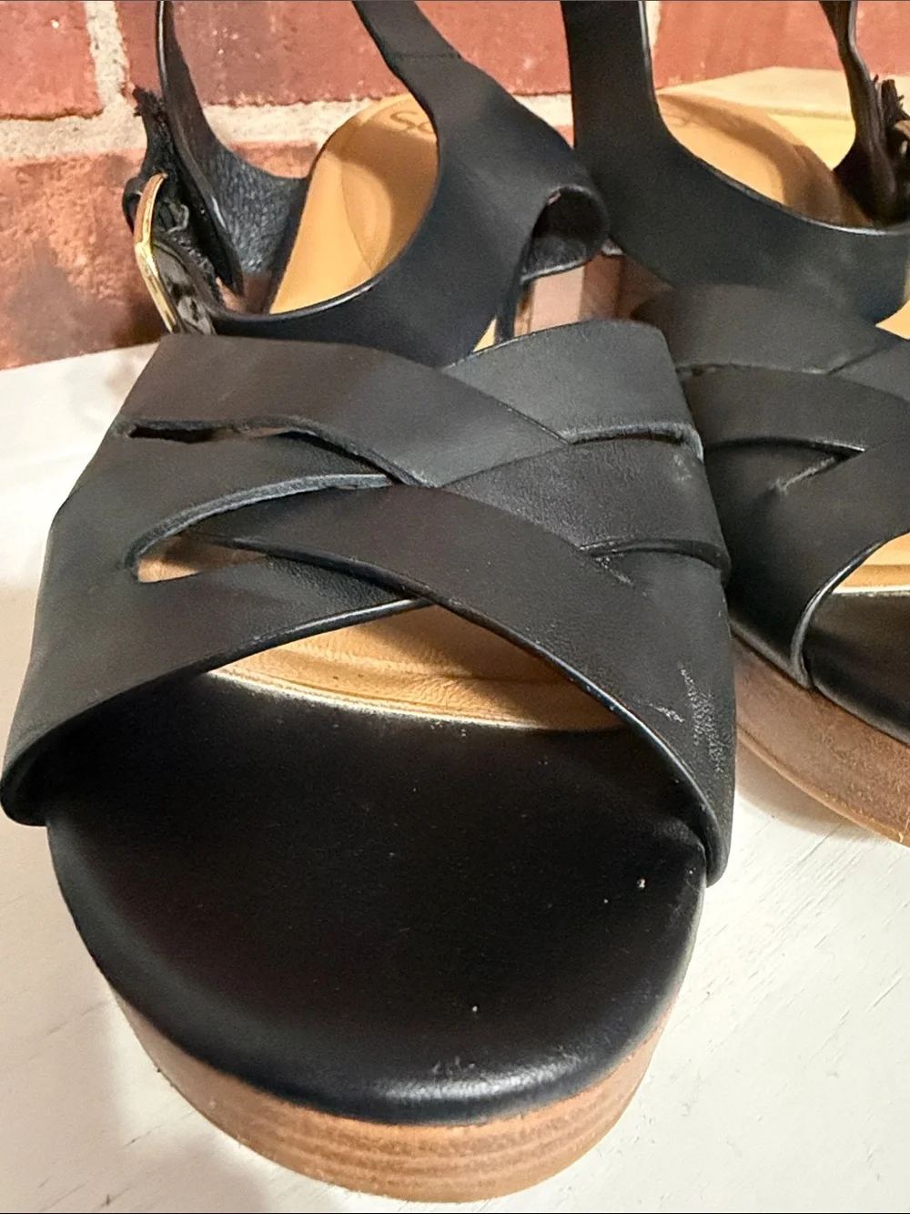Sofft Black Leather Crossover Platform Sandals with Buckle